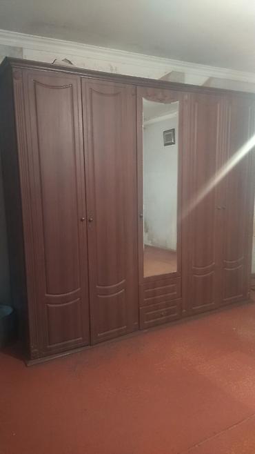 ortuk: Klassik üslubda qonaq/yataq otağı mebel dəsti Tərkibi: - 5 qapılı — 1