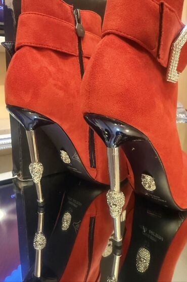 Gležnjače: Gležnjače, 40 — 8