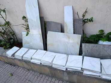 Другие отделочные материалы: Keramika plitələr müxtəlif ölçülərdə və formalarda mövcuddur. Açıq