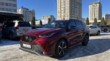 Toyota: Toyota Highlander: 2021 г., 3.5 л, Типтроник, Бензин, Кроссовер