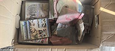 cd changer: DVD-плеер с пультом и проводами + подборка дисков - Компактный — 2