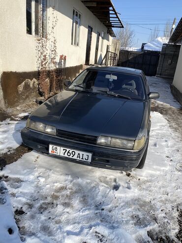 автомобиль mazda 6: Mazda 626: 1987 г., 2 л, Механика, Бензин, Хэтчбэк