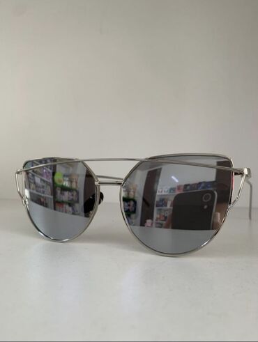 крутые очки: Солнцезащитные очки Ray Ban Совершенно новые! В упаковках! •