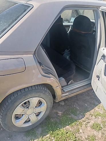 bud e9: Mercedes-Benz W124: 2000 г., Седан — 6