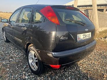 nisan leaf: Ford Focus: 2002 г., 1.8 л, Механика, Бензин, Хэтчбэк — 3