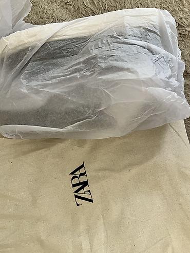 green witch: Zara KHAKI GREEN Leather Trainers

41 SİZE — 7