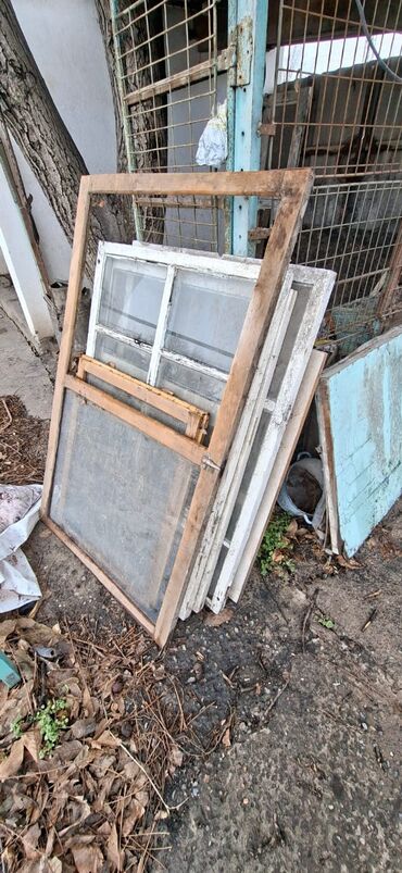 Навесы: Ворота на гараж, окна деревянные б/у фермы металлические, мачта — 2