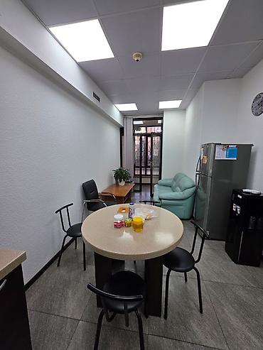 Аренда помещений свободного назначения: Сдается 2 этажное коммерческое помещение 540 кв м Адрес - — 13