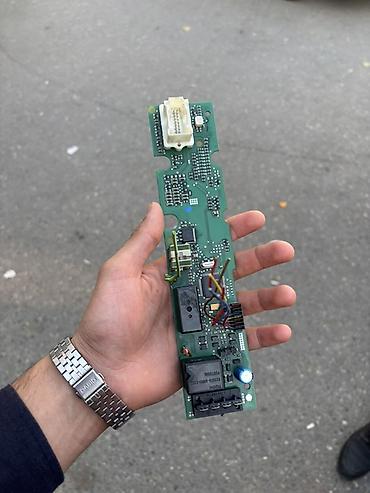 Kontrollerlər: Mercedes w210 dordgoz qapı plisosunun elektron platası üstdən — 5