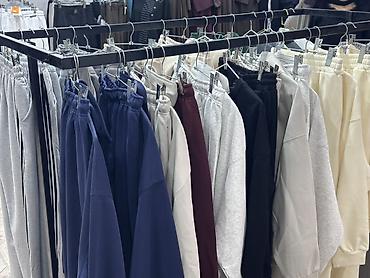 Женские брюки: Женская одежда продается весь ассортимент товаров ПО ОПТОВОЙ цене — 4