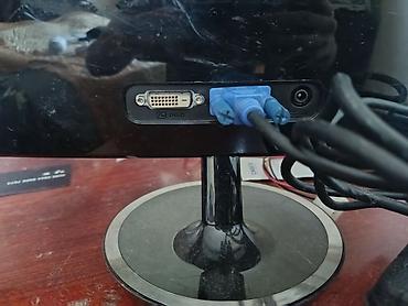 Monitorlar: BenQ LCD monitor VGA/dvi 720p adaptorsuz (12v) tam işlək ünvan — 2