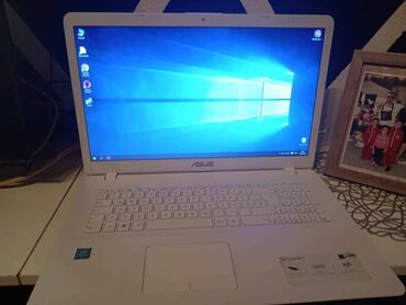 asus s550c i7: AMD A4, 4 GB OZU, 11.6 "