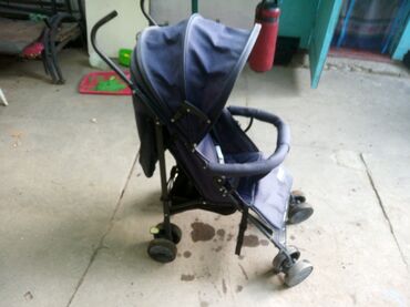 Детский мир: Продаю детскую коляску, складывается в трость. Очень лёгкая. В хорошем