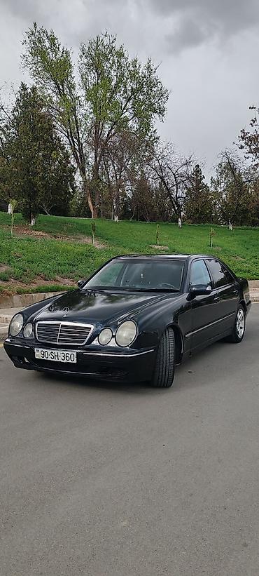 mercedes benz 208 d: Mercedes-Benz E 200: 2 l | 2001 il Sedan — 8