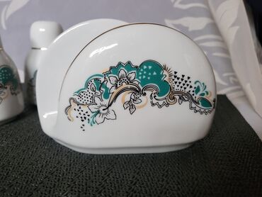 Kuhinjski setovi: Set nov salnik i drzac za salvete Apulum porcelan 70te.god. Nov set — 8