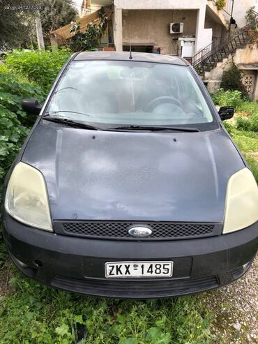 Ford Fiesta: 1.6 l. | 2004 έ. | 135170 km. Χάτσμπακ