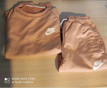 klupske trenerke: Nike, S (EU 36), Single-colored, color - peach