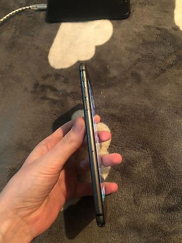iphone dubai: IPhone 8 Plus, Qara, Barmaq izi — 3