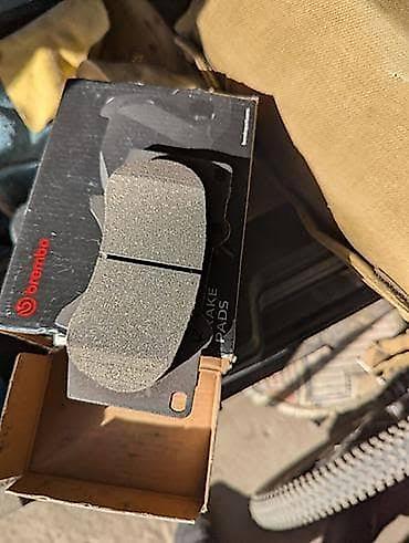 kruz: Передние тормозные колодки Brembo для Lexus GX 470 и Toyota Land — 3