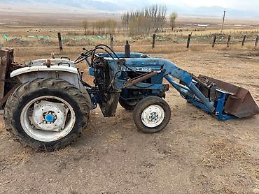 КУНы: Трактор Ford 1600 2WD с фронтальным погрузчиком мощностью в 25 — 4