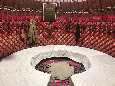 Аренда юрт: Аренда юрты, Каркас Деревянный, 70 баш, Казан, Стулья, Посуда — 20