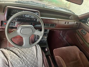 626: Mazda 626: 1987 г., 2 л, Бензин, Седан — 6