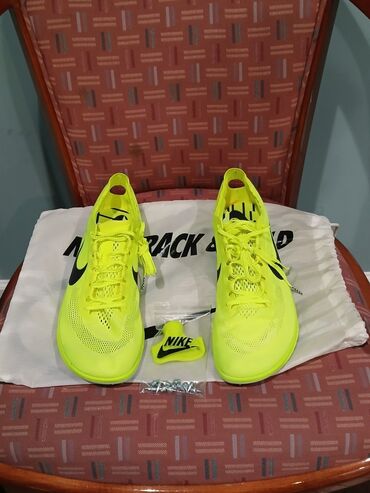 мяч волейболный: Мужские шиповки Nike ZoomX Dragonfly
б/у размер 42,5