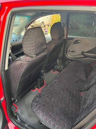 красный материал: Honda Jazz: 2006 г., 1.5 л, Автомат, Бензин, Хэтчбэк — 5