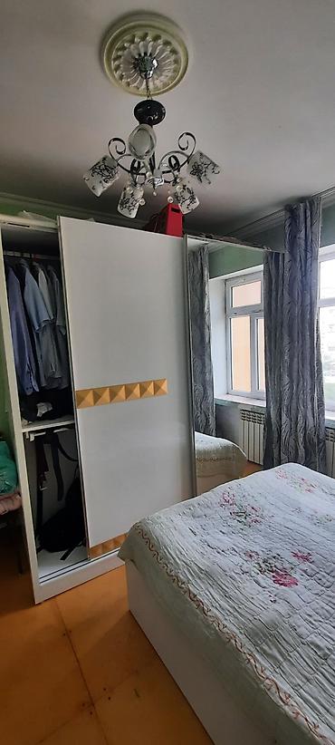 Yataq otağı mebel dəsti - Çarpayı: Ağ gövdəli, yumşaq parçadan