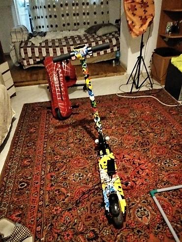 самокат баку: Uşaq üçün elektrik skuter - Rəngli, komiks üslubunda vinil örtüklü — 3