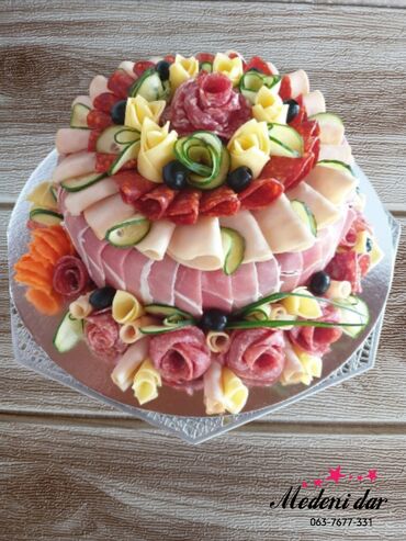 Gotova jela, jela po porudžbini: Slana torta za proslave, pažljivo aranžirana sa raznim vrstama na lalafo.rs — 1 Gotova jela, jela po porudžbini: Slana torta za proslave, pažljivo aranžirana sa raznim vrstama — 1