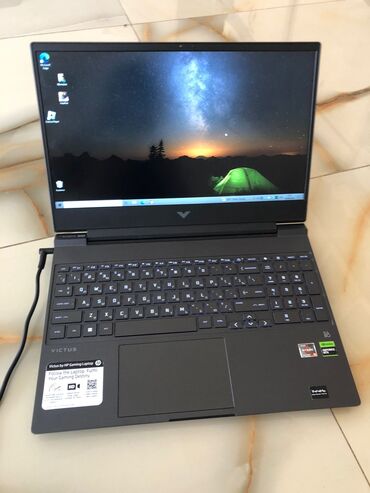 oyun laptop: 8 GB, 18 "