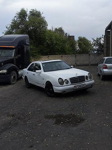 мерседес бенс 300: Mercedes-Benz E-Class: 1997 г., 2 л, Механика, Газ, Седан — 1