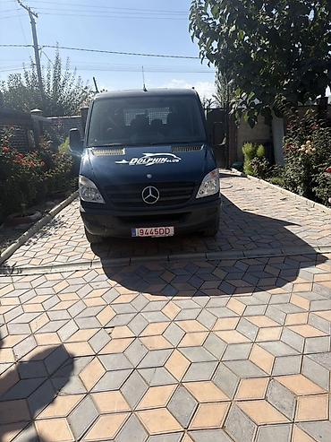 Продаётся бортовой грузовик Mercedes‑Benz Sprinter (313кабина-«будка» — 4