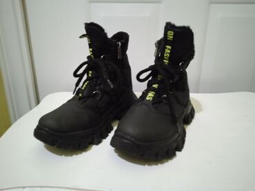 Čizme: Čizme, Veličina - 32 na lalafo.rs — 6 Čizme: Čizme, Veličina - 32 — 6