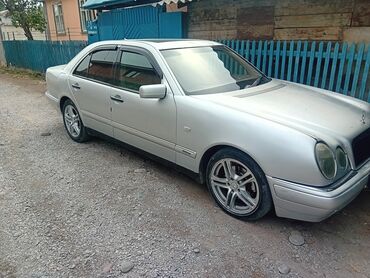 мерседес бенз е 210: Mercedes-Benz 320: 1999 г., 3.2 л, Механика, Газ, Седан