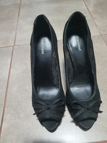 patike kao carapa: Pumps, Graceland, 38