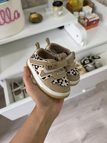 Uşaq idman ayaqqabısı – bej rəngdə, leopard naxışlı Yenidir,40 manata lalafo.az -da — 1 Uşaq idman ayaqqabısı – bej rəngdə, leopard naxışlı Yenidir,40 manata — 1