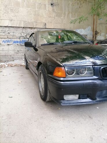 BMW: BMW 320: 2 l | 1993 il Sedan