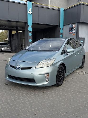 w123 фара: Toyota Prius: 2015 г., 1.8 л, Вариатор, Гибрид, Хэтчбэк — 1
