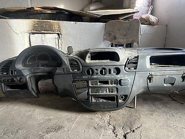 Другие детали кузова: Разбор на запчасти: грузопассажирский Mercedes-Benz Sprinter 313 2.2 — 9