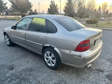 Opel: Opel Vectra: 2 l | 1996 il 231000 km Sedan — 4