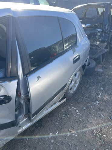 Nissan: Nissan Almera: 2001 г., 1.5 л, Бензин, Хэтчбэк — 3