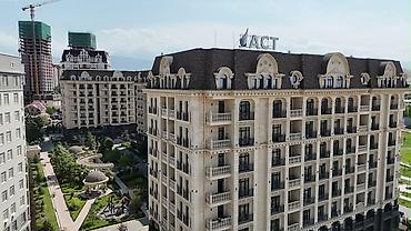 resident: For rent two-level penthouse in the southern part of the city. Central — 4