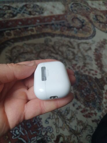 Mobil telefonlar üçün digər aksesuarlar: Apple " AirPods 2 gen " az səliqəli işlənib 400 manata alınıb — 5