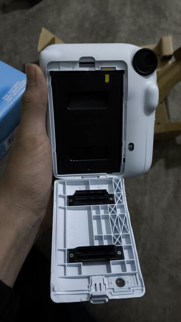 Фотоаппараты: Instax mini 12 •абсолютно новый(покупали 1 месяц назад 10 фотографий — 9