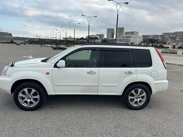nissan serena 2000: Nissan X-Trail: 2 l | 2000 il Ofrouder/SUV