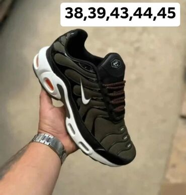 Women's Sneakers and athletic shoes: Nike patike – više modela i boja - Model 1: sportske patike u sivoj — 11