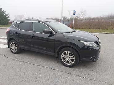 Nissan: Nissan Qashqai – kompaktan SUV, crna boja, 5 vrata. Glavne — 8