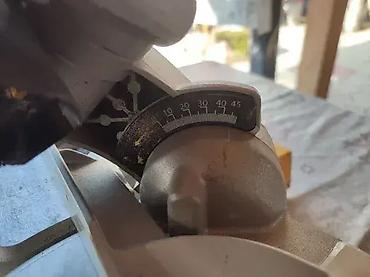 Ostali alati i mašine: Potezni ger DeWalt DWS sa postoljem DeWalt DE – ODLIČNO! Potezni ger — 11